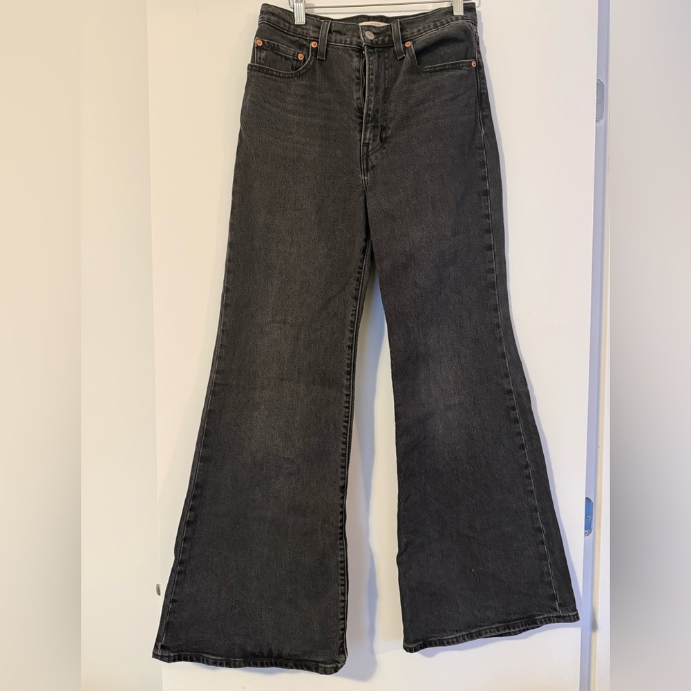 Levi's Charcoal Ribcage Bell